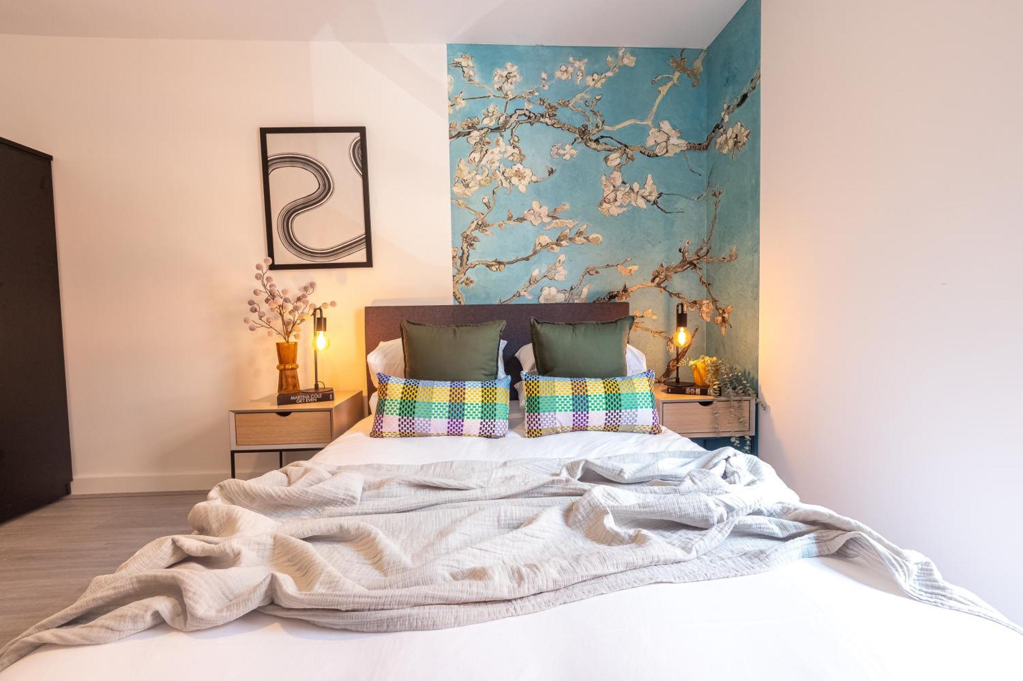 Pristine 1 And 2 Bedroom Near Business District By Belvilla Apartment