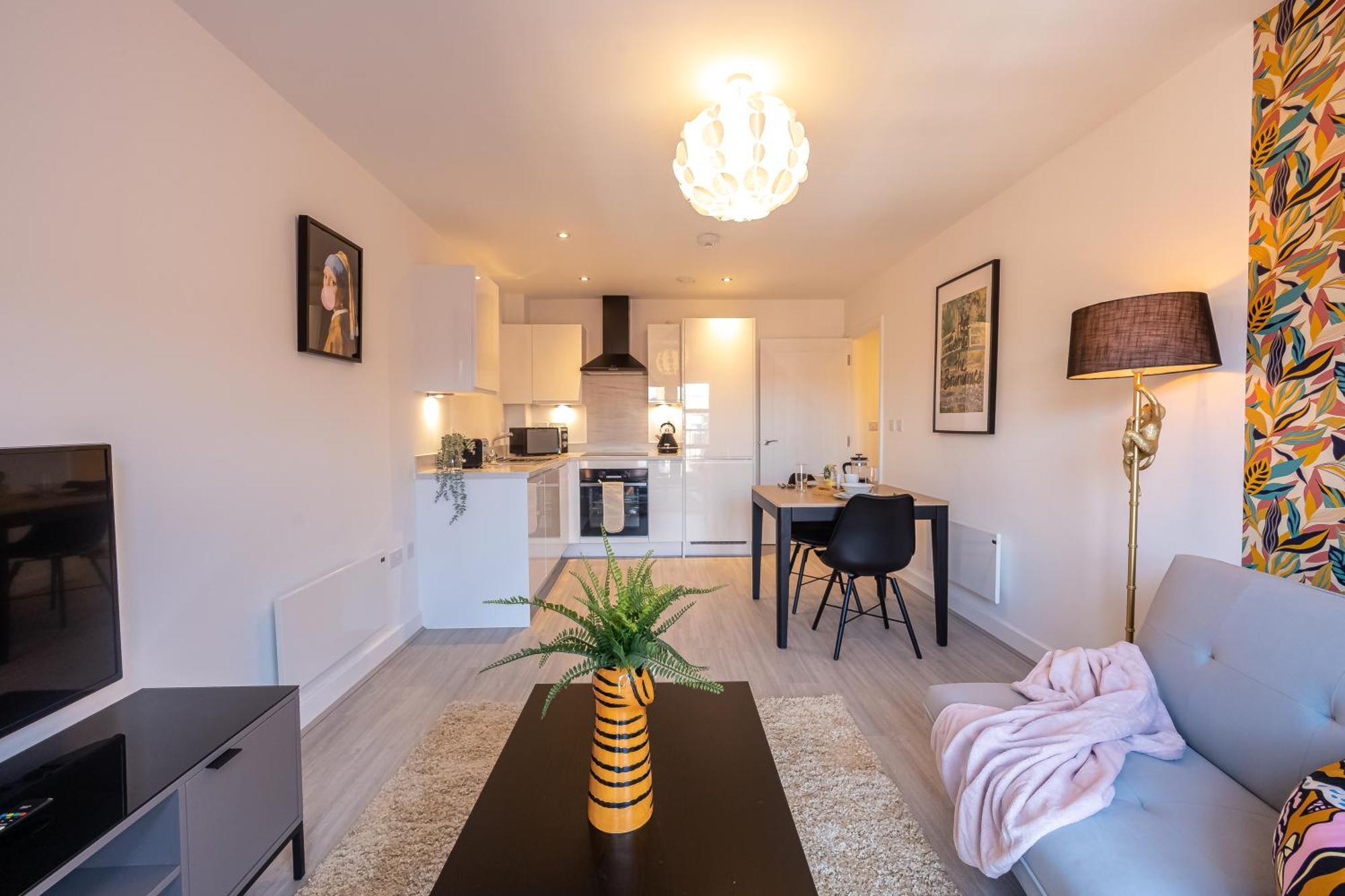 Pristine 1 And 2 Bedroom Near Business District By Belvilla