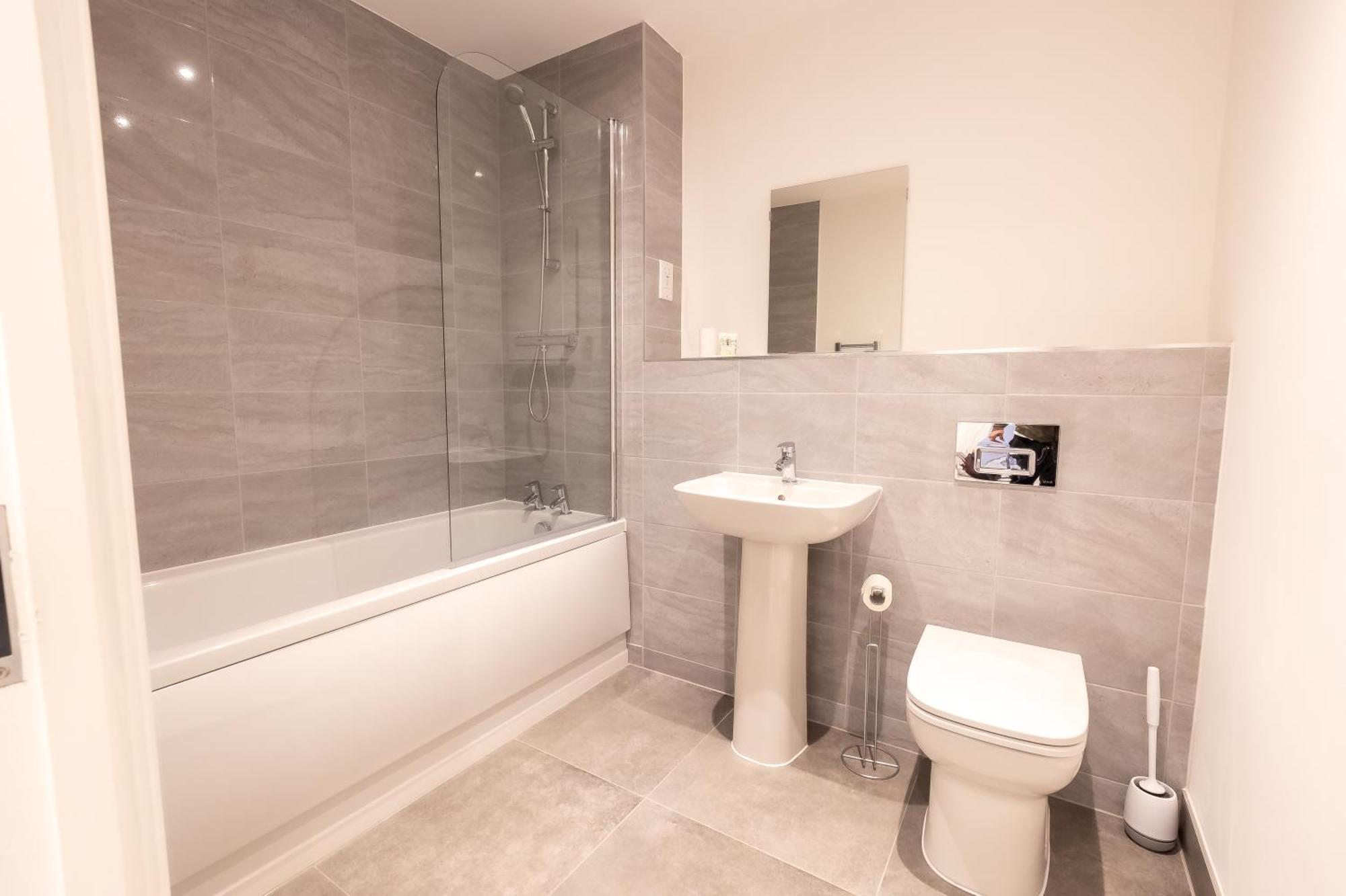 Pristine 1 And 2 Bedroom Near Business District By Belvilla * Birmingham