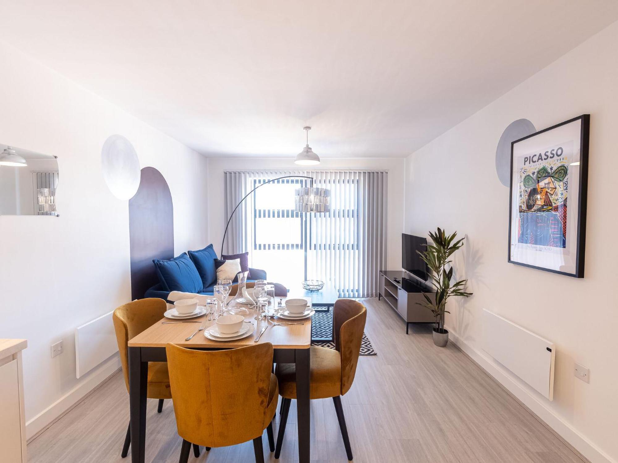 Pristine 1 And 2 Bedroom Near Business District By Belvilla